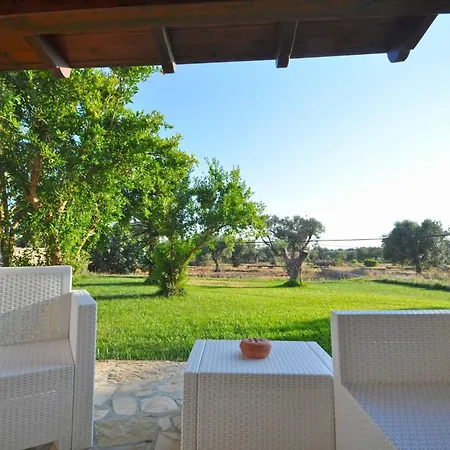 Trullo Dei Beneficati By Salento Affitti Hébergement de vacances *