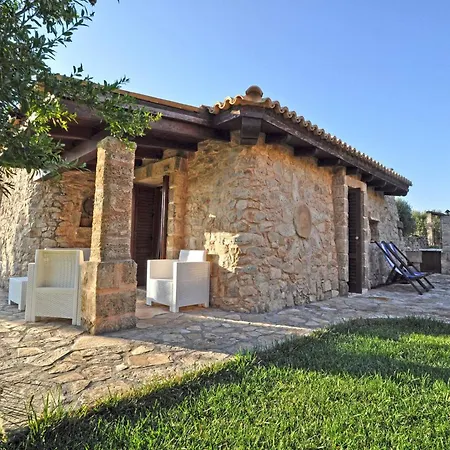 Trullo Dei Beneficati By Salento Affitti Hébergement de vacances *